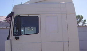 Кабіни в зборі